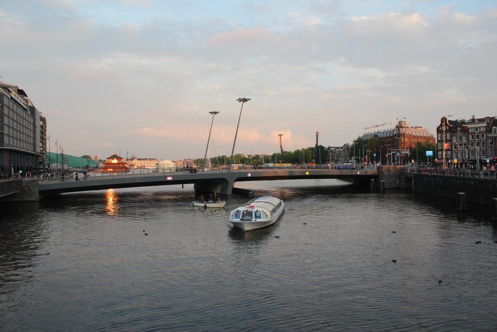 Hotel Restaurant Old Bridge Amsterdam Exteriör bild