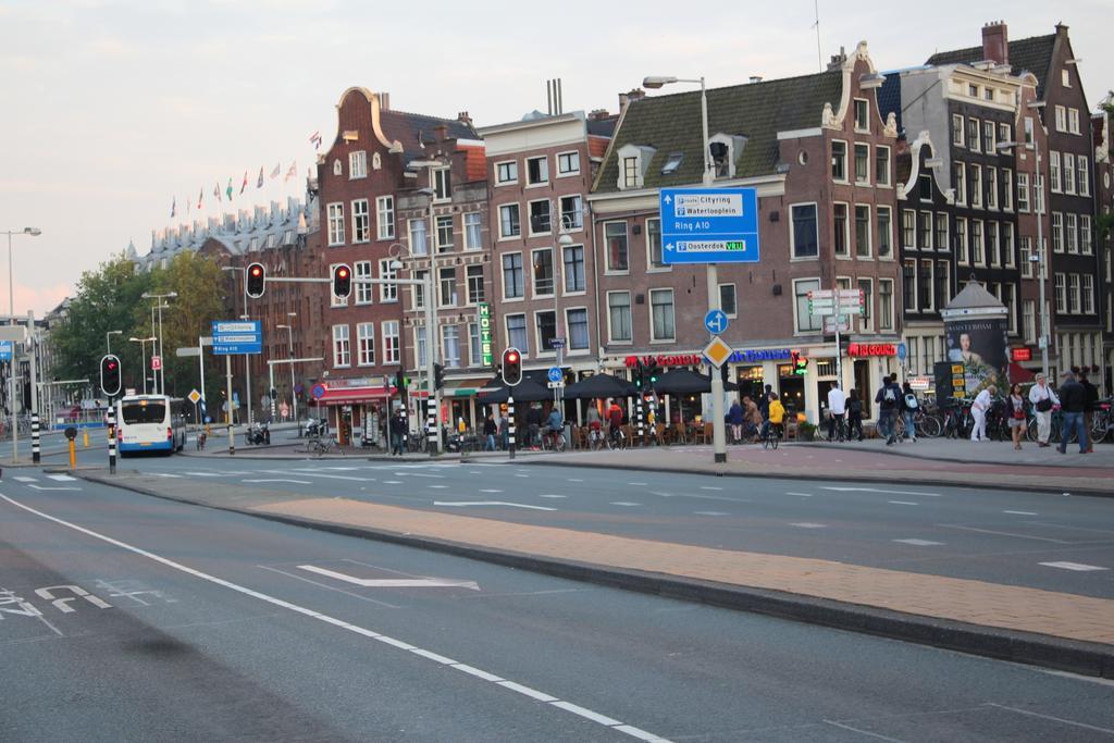 Hotel Restaurant Old Bridge Amsterdam Exteriör bild